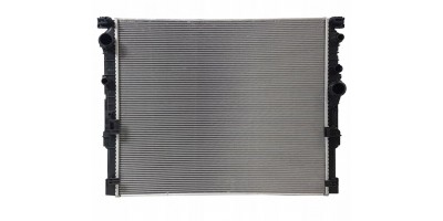 G30 G11 radiator 17118743665 OEM 17118743665 530E 740E for BMW